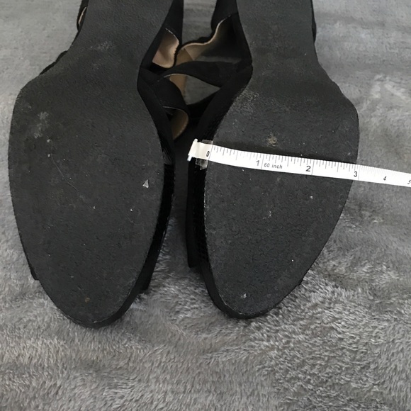 Kelly & Katie velvet peep toe criss-cross heels - Picture 6 of 6